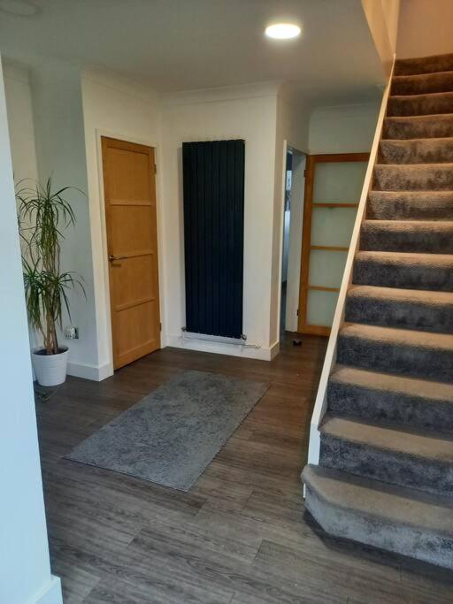Modernised Home With 2 Bedrooms In Cardiff Esterno foto